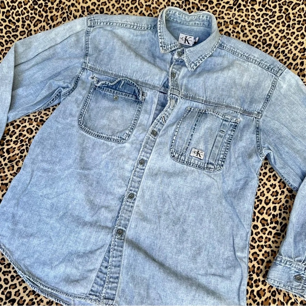 Vintage Medium Calvin Klein Light Wash Distressed Denim Long Sleeved Button Down